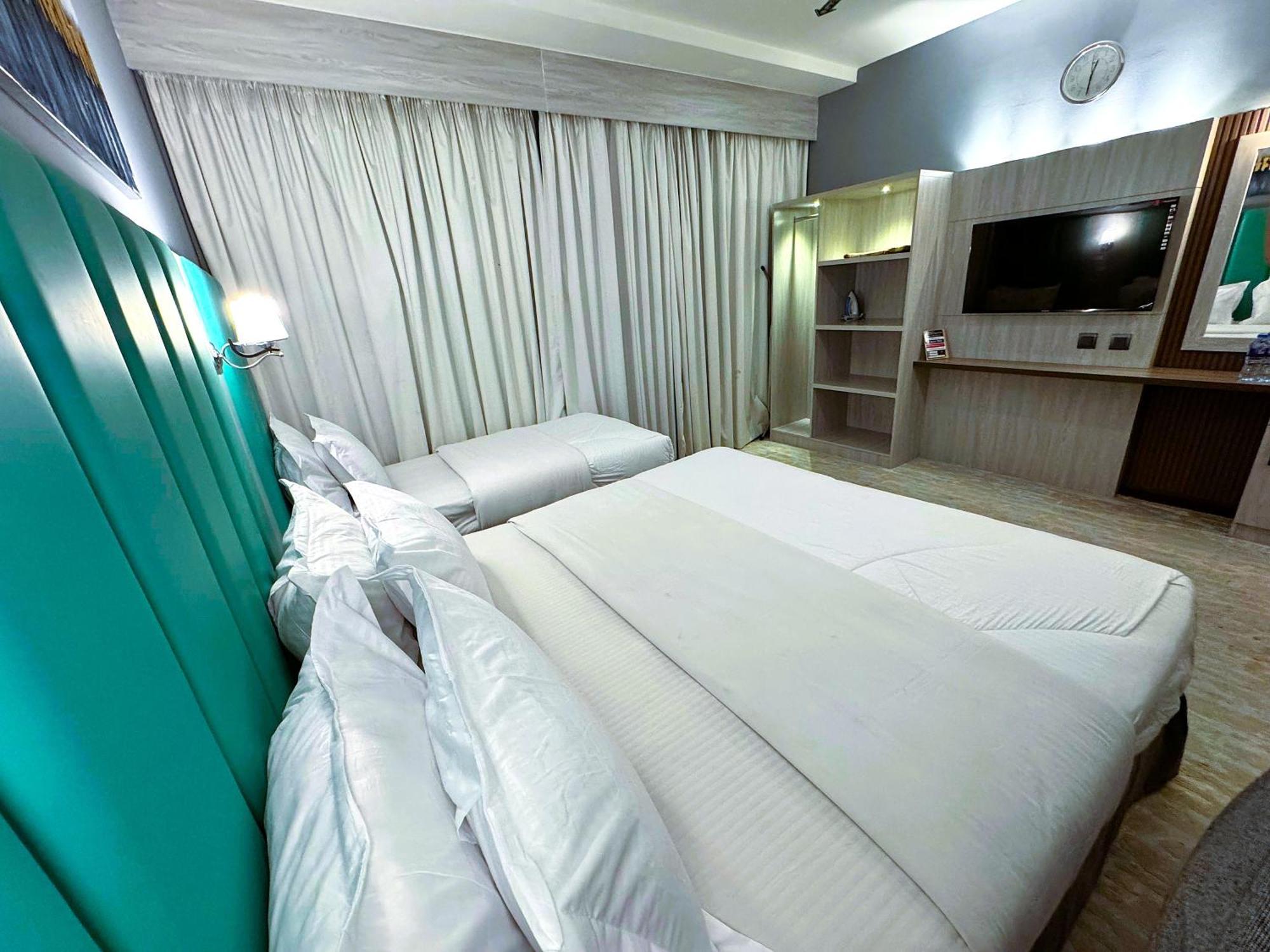 Hafez Hotel Apartments - Al Ras Metro Station Dubaï Extérieur photo