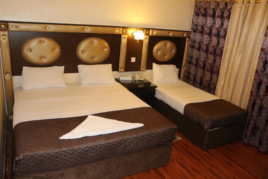 Hafez Hotel Apartments - Al Ras Metro Station Dubaï Extérieur photo